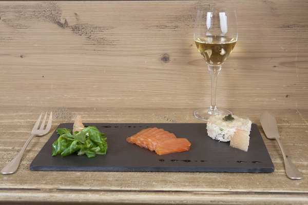 A la carte ou au menu, les plats servis s'accorderont à merveille avec les vins de Savoie.