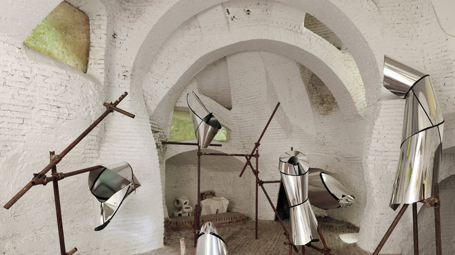 Habitacle II, aux couleurs du blanc de Meudon, création André Bloc dans le jardin de la Villa Bloc, classée monument historique.