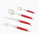 Ce set de couverts contient 4 pièces conçues tout spécialement pour égayer votre table. Fun et vraiment original, il ravira, à coup sûr, votre famille lorsque vous vous retrouverez autour de la table pour dîner. 24,90 €, BHV.