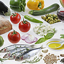 Les aliments phares du régime Crétois sont: céréales, les légumes, les fruits, le poisson et la viande rouge. Trois repas équilibrés chaque jour, et le tour est joué.