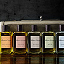 La première collection se décline en 6 fragances de Cologne.