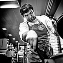 320 mètres carrés d'atelier consacrés au chocolat: les fèves des meilleures provenances se transforment sur place en merveilleux chocolat.