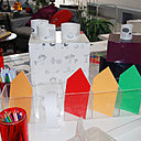 Le papier peut être aussi découpé pour les glisser comme un message à l'intérieur d'une enveloppe.