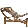 La fameuse chaise longue de 1929 en acier chromé et toujours éditée par Cassina est transposée en 1941 dans une version 100% bambou !