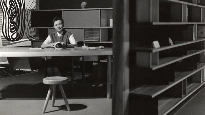 Lors de son second séjour en 1955, Charlotte Perriand organise à Tokyo  l'exposition « Proposition d’une synthèse des arts » reprise telle quelle aujourd'hui à Saint-Etienne.