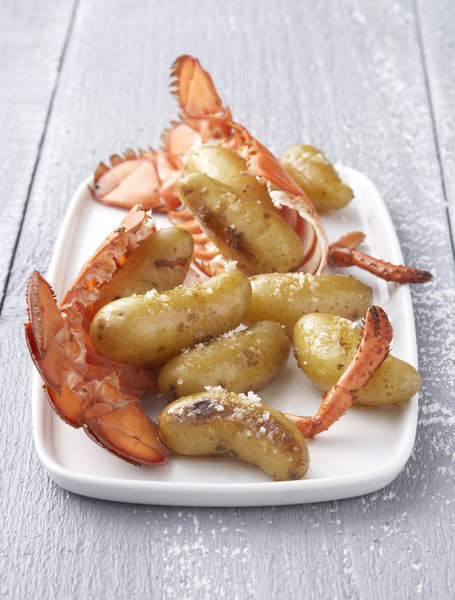 Plat de fête par excellence : Fine de Ratte du Touquet aux sucs de homard !