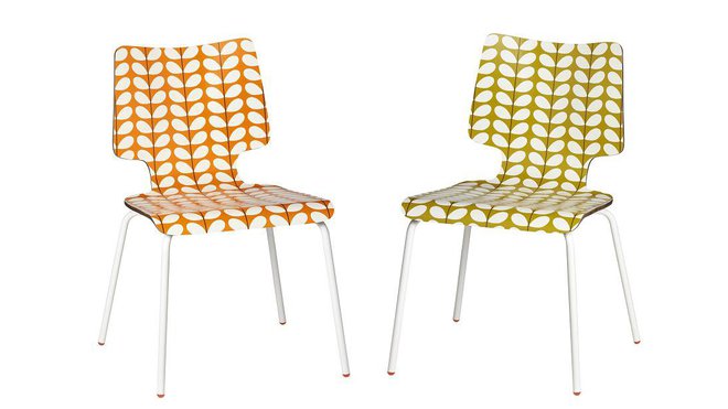 Chaise en lamelle de bois et mélaminé laqué. 82 x 50 x 49 cm.  195 €. Orla Kiely. Fleux. www.fleux.com