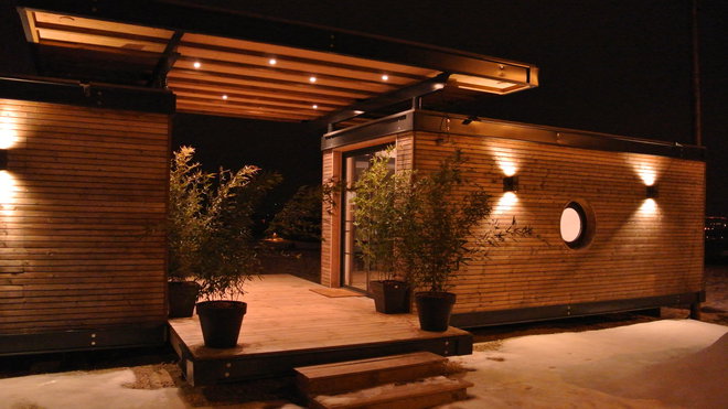 Cette maison est composé des modules n°1 et n° 2, auxquels on a rajouté une terrasse et un toit.