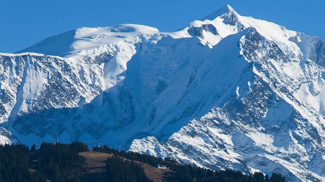 Vue à 180 ° sur le Mont Blanc…le Mont d’Arbois, Rochebrune, Praz-sur-Arly et le Christonnet.