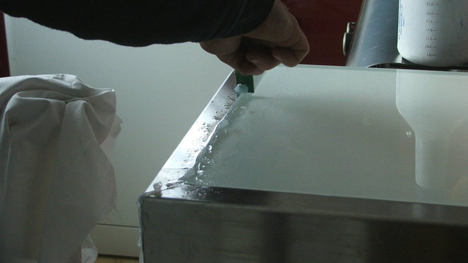 Etape 22 : Lissage des joints, et élimination des surplus avec une calle de lissage.