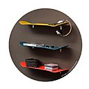 Pour les sportifs, une étagère réalisée dans un véritable skateboard fabriqué au Canada en bois d’érable. 79 €. Serendipity.