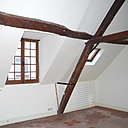 Avant : un volume sous les toits, qui offrait, en partie basse, des espaces pour intégrer des rangements.