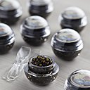 Crème de caviar, caviar au corail d'oursin, Eggxiting...Petrossian décline le caviar sous toutes ses formes pour le plus grand plaisir des papilles.