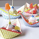 Sweet boats et vogue la galère remplie de bonbons.