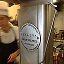 Le fourneau signé au nom du chef.