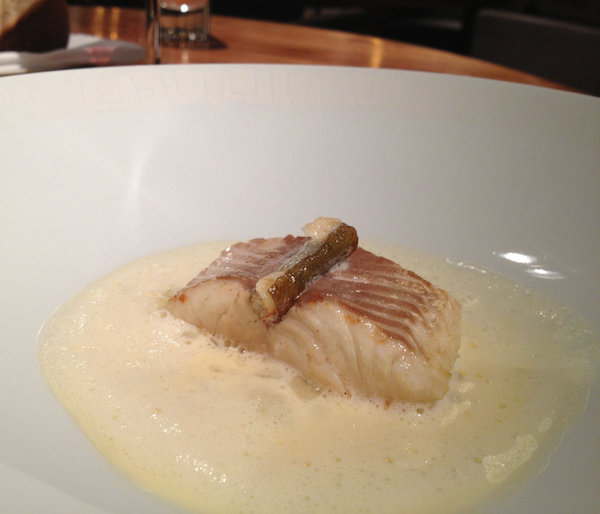 L'omble chevalier, ou l'art de cuisiner un poisson de lac de montagne de façon pure et sensible.