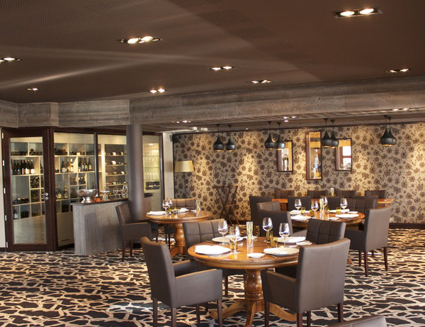 La salle de l’Oxalys: un restaurant deux étoiles avec vue directe sur les sommets.