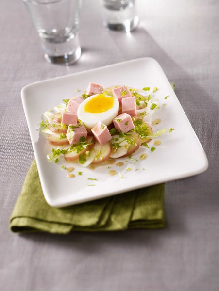 Les dés de cervelas sont idéals pour accompagner toutes vos salades.