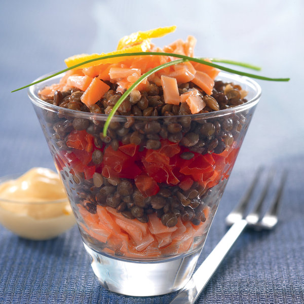 En mode triffle, la lentille associée au dés de saumon sait se faire élégante.