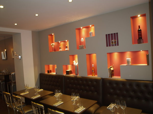 Le FL Restaurant s'avère être une vraie bonne table de quartier, où une cuisine bourgeoise de qualité est proposée à des tarifs très raisonnables.