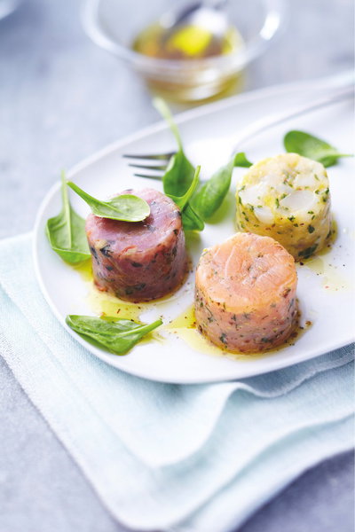 Un trio de mini tartares de la mer signé Picard… Noix de Saint-Jacques sucrée-salée, saumon et thon assaisonnés, se retrouvent pour de délicieuses mises en bouche.