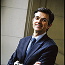 François de Mazières, député et maire de Versailles, est à l’initiative de la Cour des Senteurs, conçue comme une promenade olfactive et gustative unique, à seulement 100 mètres de l’emblématique Château de Versailles.