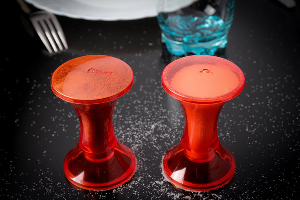 Pour certains, il s’agira d’un sablier, pour d’autres d’un diablo ; mettez donc un peu de fun sur votre table et surprenez vos amis avec le TamSpice, un service salière/poivrière, dernier né de la famille Tam Tam (25 € la paire).