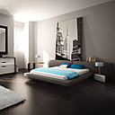 Les chambres d’hôtel ont laissé place à des appartements sociaux et privés. Exits les lits à baldaquins et le marbre ; les appartements sont modernes, spacieux, décorés dans un style design et épuré.