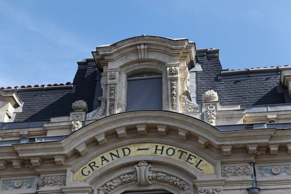 Le Grand Hôtel de Toulouse est un lieu mythique de la ville rose du XXème siècle. Les voyageurs s’y arrêtaient pour passer la nuit dans l’une de ses luxueuses chambres, ou danser quelques valses dans la somptueuse salle de bal.