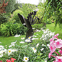 Le jardin Jacques Droulez est ponctué de sculptures métalliques.