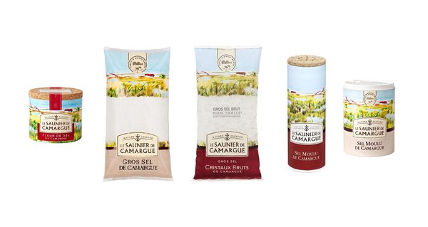 Retrouvez la gamme variée des sels de Camargue en grande surface, dans des packagings élégants : une touche indispensable pour rehausser tous vos plats.