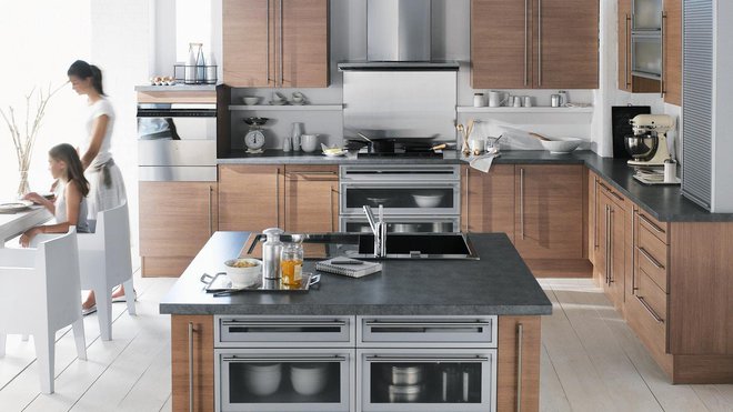 Faites de votre cuisine une pièce à vivre en l’ouvrant sur votre séjour. Aménagez-la autour d’un îlot, pour un résultat esthétique et fonctionnel.