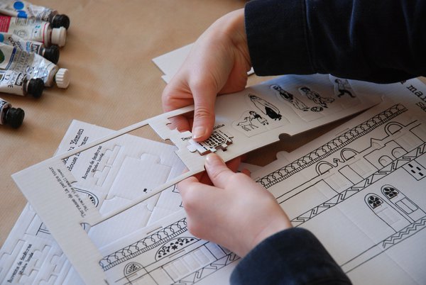 Détacher les pièces facilement par simple pression.