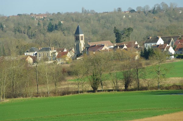 Le château de Pommeuse se trouve sur la rivière Grand-Morin. Si, à l’époque féodale le seigneur percevait un impôt sur les personnes et les denrées qui traversaient cette rivière, aujourd’hui, le château de Pommeuse vous invite au repos et à la sérénité.