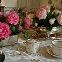 Les hôtes vous réservent un accueil très chic, « à la française », pour que vous ayez l’impression de voyager dans le temps, l’espace d’un week-end. Ici, tout est local ou fait maison ; même les roses qui décorent la table proviennent du jardin !