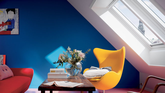 Les nouvelles fenêtres Velux réduisent votre facture énergétique : elles offrent une isolation renforcée et des apports solaires gratuits.