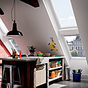 La Nouvelle Génération des fenêtres de toit Velux allie confort thermique, apport en lumière naturelle et design, pour une intégration favorisée, qui séduit davantage les architectes.