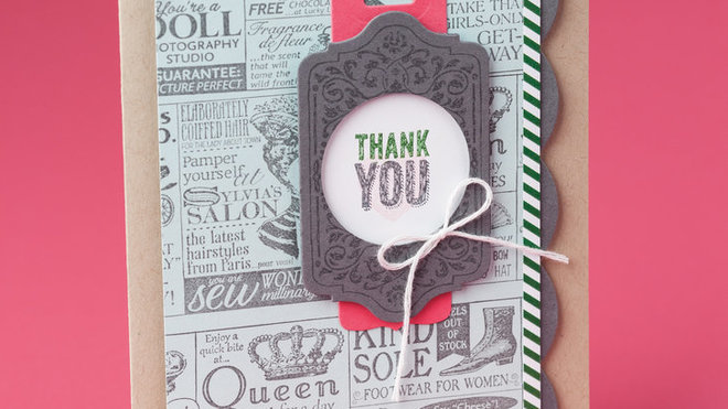 Décorer le fond de papier de cette carte de remerciement