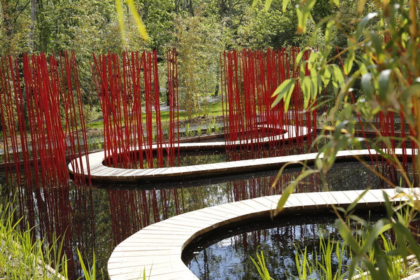 Carte verte à Yu Kongjian. Un petit jardin, Carré & Rond, signifiant Terre et Ciel qui réinterprète de façon contemporaine les Jardins Traditionnels chinois. Création Yu Kogjian (Chine).