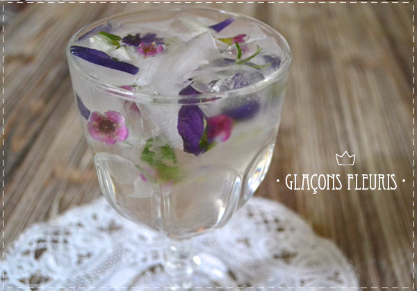 Garçon ! un verre d'eau bien fleuri svp...