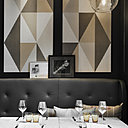 Les panneaux peints par l’Atelier Pierre Bonnefille sont réalisés en camaïeu de gris, comme une marqueterie composée autour de la géométrie du losange. Les panneaux peints par l’Atelier Pierre Bonnefille sont réalisés en camaïeu de gris, comme une marqueterie composée autour de la géométrie du losange.