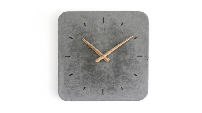 Wertwerke est une entreprise allemande, spécialisée dans la conception d’objets en béton et en bois, deux matériaux robustes et durables, au look résolument contemporain. La preuve, avec cette horloge aux lignes épurées et intemporelles, qui trouvera facilement sa place dans toutes les pièces de la maison. (Disponible sur le site en juillet 2013) Wertwerke est une entreprise allemande, spécialisée dans la conception d’objets en béton et en bois, deux matériaux robustes et durables, au look résolument contemporain. La preuve, avec cette horloge aux lignes épurées et intemporelles, qui trouvera facilement sa place dans toutes les pièces de la maison. (Disponible sur le site en juillet 2013)