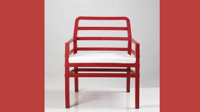 Nardi est une entreprise italienne, spécialisée dans le mobilier de jardin 100% recyclable. Ses produits, conçus principalement en polypropylène conjuguent innovation et qualité ; le designer Raffaello Galiotto y ajoute une touche de design. Le fauteuil Aria est adapté à l’intérieur comme à l’extérieur. Il dispose d’un coussin et d’embouts antidérapants. (Vente privée en août 2013) Nardi est une entreprise italienne, spécialisée dans le mobilier de jardin 100% recyclable. Ses produits, conçus principalement en polypropylène conjuguent innovation et qualité ; le designer Raffaello Galiotto y ajoute une touche de design. Le fauteuil Aria est adapté à l’intérieur comme à l’extérieur. Il dispose d’un coussin et d’embouts antidérapants. (Vente privée en août 2013)