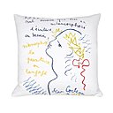 Roche Bobois fait renaître Jean Cocteau au travers de sa belle écriture et de ses croquis originaux, retranscrits sur ces deux coussins, « la Lettre » et « la Métamorphose ».