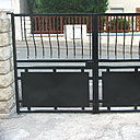 Après avoir suivi les 14 étapes, le portail est impeccablement repeint de neuf.