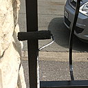 Etape 13 : Poursuivre la mise en peinture, par l’application de la peinture sur les montants.