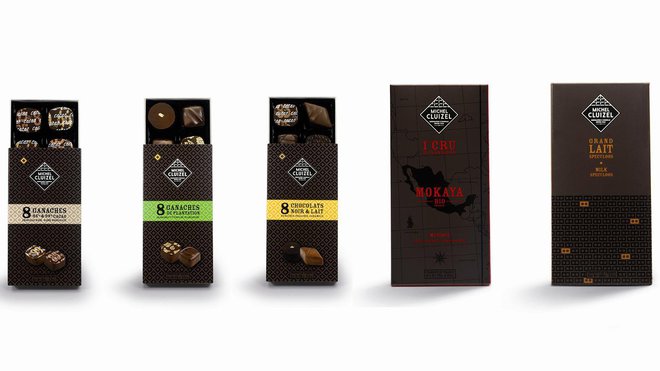 Petits coffrets de 8 chocolats chacun et tablettes Mokaya ou Spéculoos pour accompagner merveilleusement le moment du café.