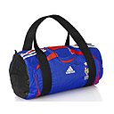 Et hop, un maillot de foot Adidas se métamorphose en sac vintage et unique. 1Bag1Match.
