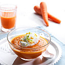 Redécouvrez les plaisirs de la carotte avec un délicat velouté parfumé à la vanille surmonté d’un léger œuf à la neige.