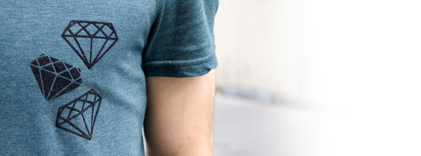 Poly en noir existe en 10 couleurs.